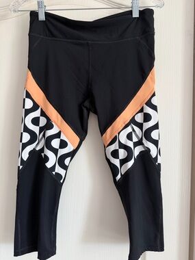 Trina Turk Black, White & Peach Geo-Panel Cropped Joggers Medium